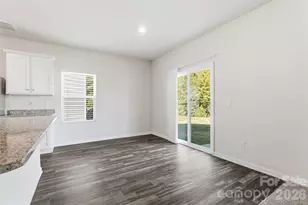 5335 Upton Pl, Charlotte, NC 28215 - Photo 9
