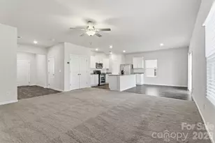 5335 Upton Pl, Charlotte, NC 28215 - Photo 7
