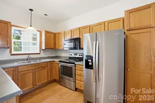 5315 Jocelyn Ln, Charlotte, NC 28269 - Photo 9