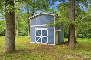 6308 Cove Creek Dr, Charlotte, NC 28215 - Photo 25