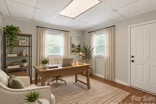 6308 Cove Creek Dr, Charlotte, NC 28215 - Photo 11