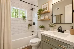 6308 Cove Creek Dr, Charlotte, NC 28215 - Photo 13