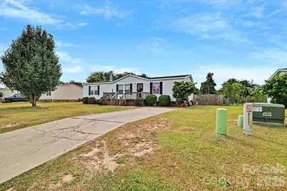 111 Magnolia Gardens Drive, Jacksonville, NC 28540 - Photo 3