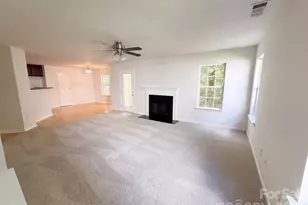 8902 Woodland Hills Rd, Charlotte, NC 28269 - Photo 3