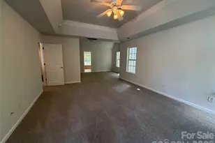8902 Woodland Hills Rd, Charlotte, NC 28269 - Photo 11