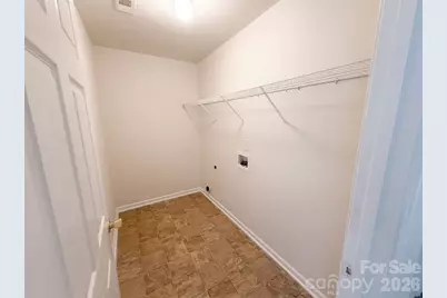 8902 Woodland Hills Road, Charlotte, NC 28269 - Photo 19