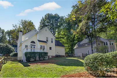 4711 Beech Crest Place, Charlotte, NC 28269 - Photo 31