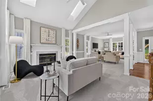 4711 Beech Crest Pl, Charlotte, NC 28269 - Photo 11