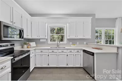 4711 Beech Crest Place, Charlotte, NC 28269 - Photo 15