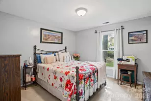 11210 Walking Horse Ln, Charlotte, NC 28215 - Photo 17