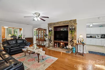 11210 Walking Horse Lane, Charlotte, NC 28215 - Photo 9