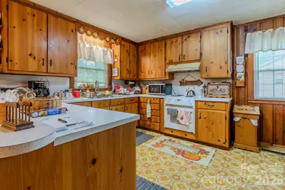 1004 Woodside Drive, Kings Mountain, NC 28086 - Photo 9