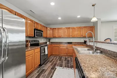 15705 Lakepoint Forest Drive #41, Charlotte, NC 28278 - Photo 9