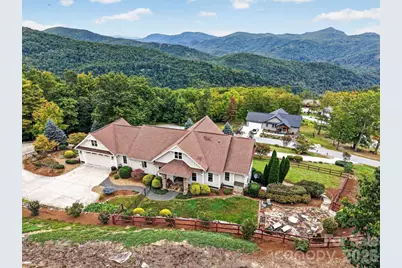 57 Mountainaire Court, Hendersonville, NC 28792 - Photo 3