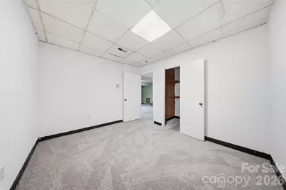 807 N Oakland Street, Dallas, NC 28034 - Photo 35