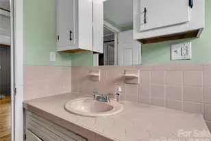 280 Mingus St, Canton, NC 28716 - Photo 17
