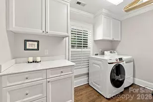 1901 Runnymede Ln, Charlotte, NC 28211 - Photo 17