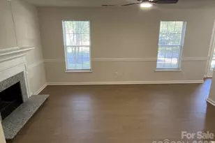 5326 Groveton Ct, Charlotte, NC 28269 - Photo 7