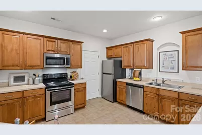 3250 Margellina Drive, Charlotte, NC 28210 - Photo 5