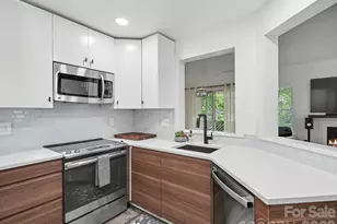 6000 Gray Gate Ln, Charlotte, NC 28210 - Photo 17