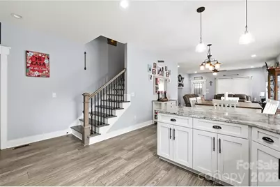 304 E Florida Avenue, Bessemer City, NC 28016 - Photo 13