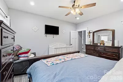 304 E Florida Avenue, Bessemer City, NC 28016 - Photo 19