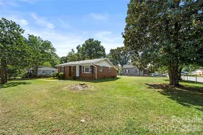4235 Brookway Drive, Charlotte, NC 28208 - Photo 5