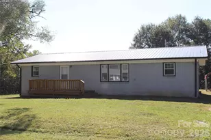 194 Crescent Dr, Forest City, NC 28043 - Photo 3