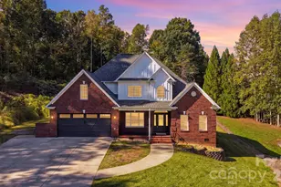 1216 Fox Chase Dr, Newton, NC 28658 - Photo 1