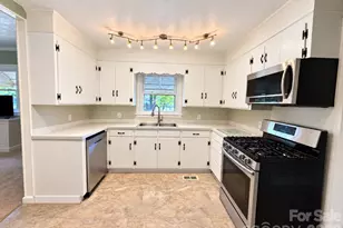 330 Holly Ave, Salisbury, NC 28147 - Photo 3