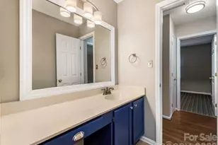 727 Clayfield Ct, Charlotte, NC 28209 - Photo 15