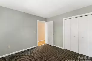 727 Clayfield Ct, Charlotte, NC 28209 - Photo 13