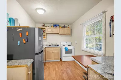 228 Stoney Mountain Road #25,26, Hendersonville, NC 28791 - Photo 11
