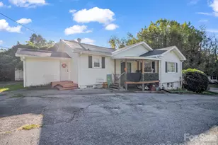 228 Stoney Mountain Rd, Hendersonville, NC 28791 - Photo 1