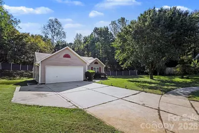 6950 Silver Garden Lane, Charlotte, NC 28216 - Photo 3