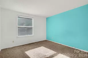 1010 Glenfiddich Dr, Charlotte, NC 28215 - Photo 13
