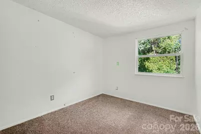 1010 Glenfiddich Drive, Charlotte, NC 28215 - Photo 11