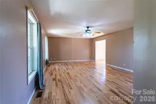 3 Edna Oaks Rd, Hendersonville, NC 28792 - Photo 7