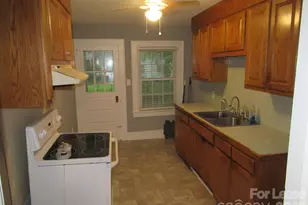 520 E Pine St, Lincolnton, NC 28092 - Photo 5