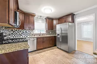 2600 E Providence Dr, Charlotte, NC 28270 - Photo 15