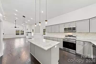 329 W F Street, Newton, NC 28658 - Photo 13