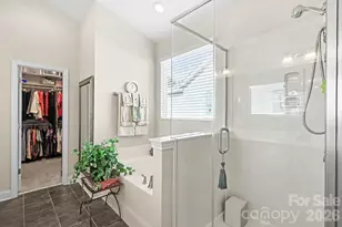 9025 Carneros Creek Rd, Charlotte, NC 28214 - Photo 21