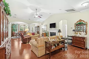 9025 Carneros Creek Rd, Charlotte, NC 28214 - Photo 7