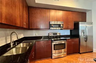 4625 Piedmont Row Dr, Charlotte, NC 28210 - Photo 3