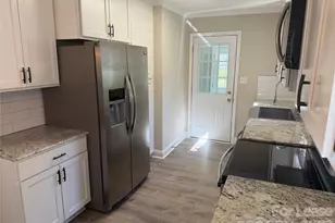 3123 Edsel Pl, Charlotte, NC 28205 - Photo 5