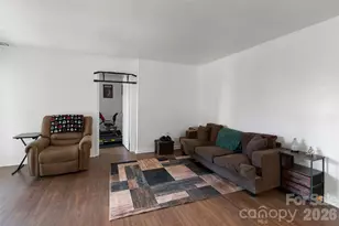4902 Spring Lake Dr, Charlotte, NC 28212 - Photo 5