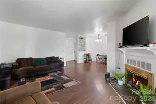 4902 Spring Lake Dr, Charlotte, NC 28212 - Photo 7