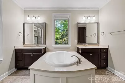 12609 Burr Oak Lane, Charlotte, NC 28278 - Photo 23