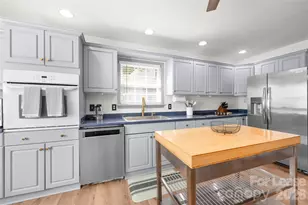 817 Sedgefield Rd, Charlotte, NC 28209 - Photo 15