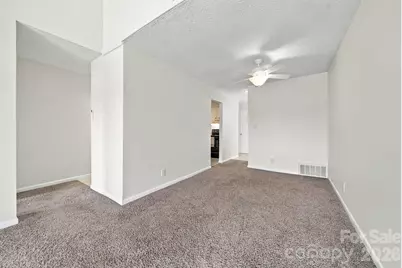1050 21st Avenue NW #50, Hickory, NC 28601 - Photo 7